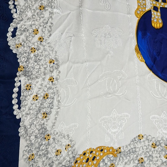 Panther Cartier scarf - Picture 3 of 5